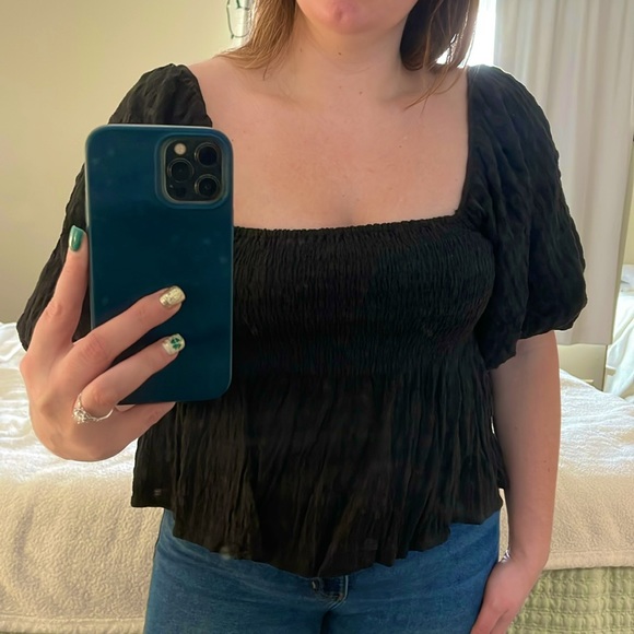 By Together Cropped Blouse - Picture 5 of 5